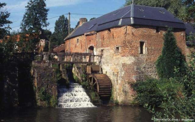 Le Groft Villa Rombies-et-Marchipont Exterior foto